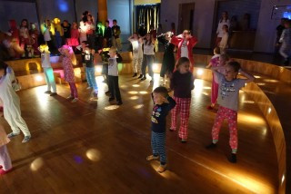 Náttfataball fyrir yngsta stig