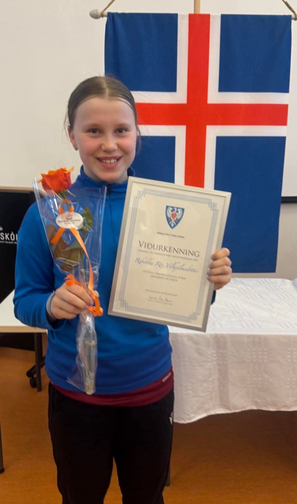 Viðurkenning fræðslu- og lýðheilsusviðs- Rebekka Rós í 7. bekk