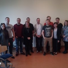 Fyrsti útskriftarárgangurinn heimsótti Giljaskóla