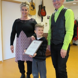 Gjöf til sérdeildar Giljaskóla