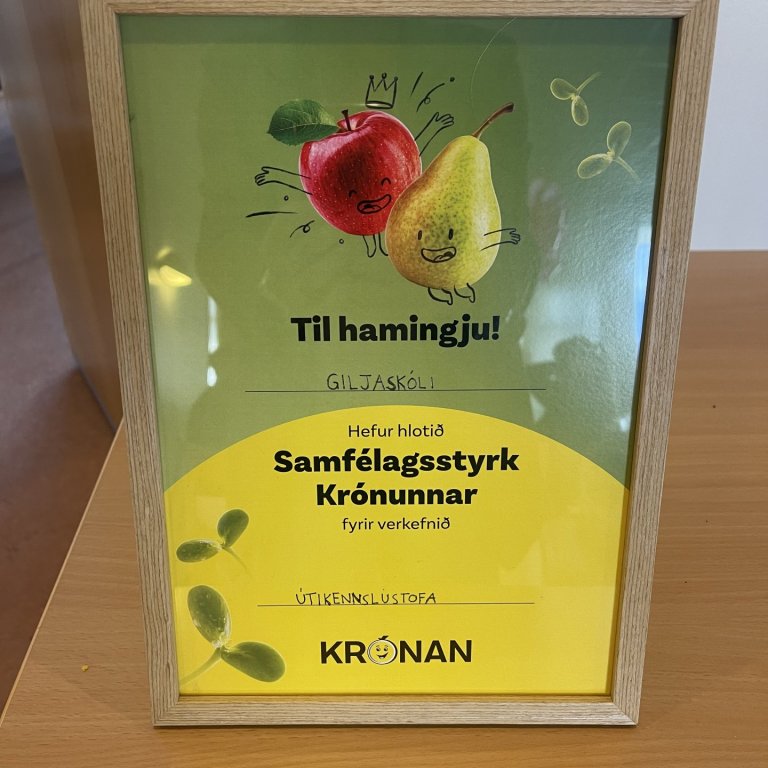 Krónan styrkir útikennslu í Rjóðrinu!