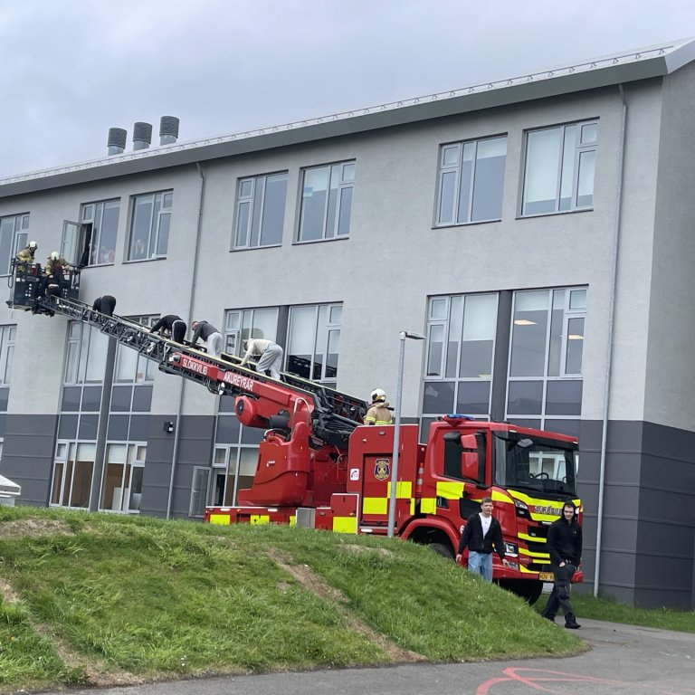 Brunaæfing í Giljaskóla 27. maí 2025