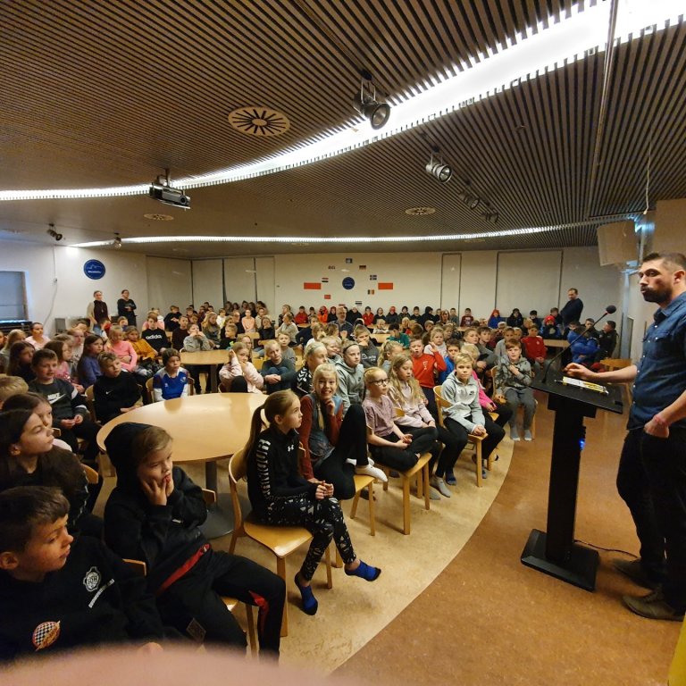 Barnabókahöfundar í heimsókn